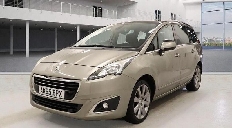 Grey Used 2016 Peugeot 5008 Allure MPV | £6,295 (Fair price) - Image 1/4