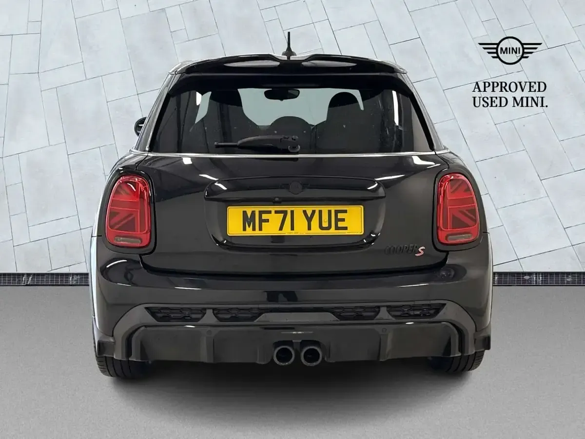 Used Mini Cooper S Sport 192 HP (141 kW) 2021 Black Hatchback