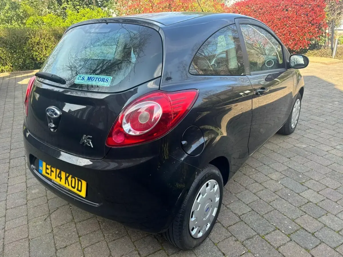 Used Ford Ka 69 HP (50 kW) 2014 Black Hatchback