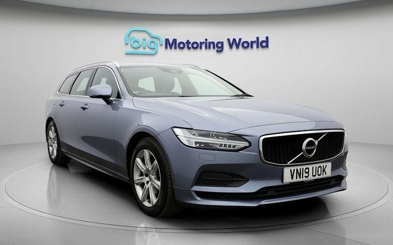 Used Volvo V90 Momentum 190 HP (139 kW) 2019 Blue Estate
