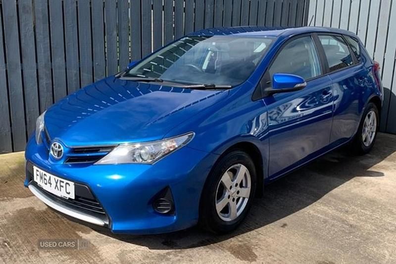 Used 2015 Toyota Auris Touring Sports Active Estate | £3,450 (Fair price) - Image 1/1