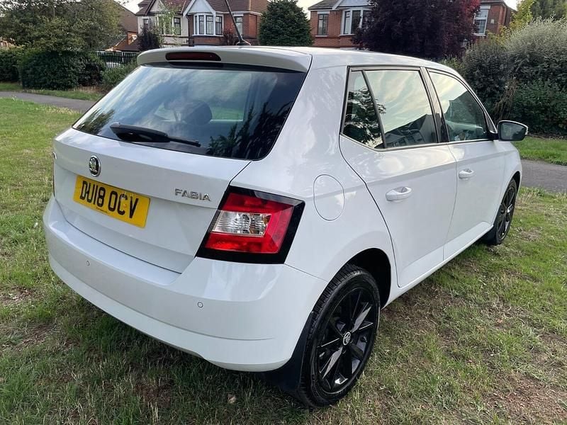Used Skoda Fabia 2018 White Hatchback