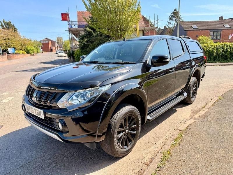 Used Mitsubishi L200 181 HP (133 kW) 2019 Black Pickup