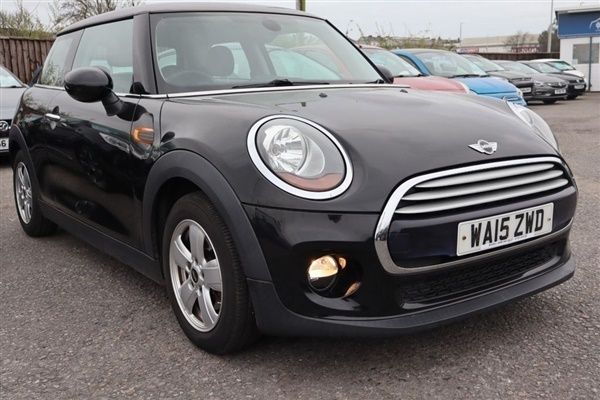 Black Used 2015 Mini Cooper Hatch Hatchback | £5,495 (Fair price) - Image 1/1