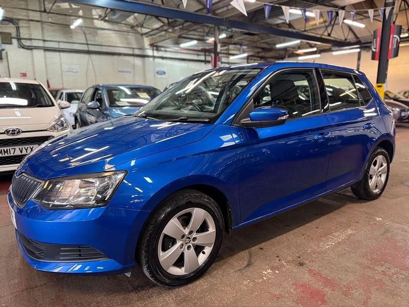 Used Skoda Fabia SE 90 HP (66 kW) 2015 Blue Hatchback