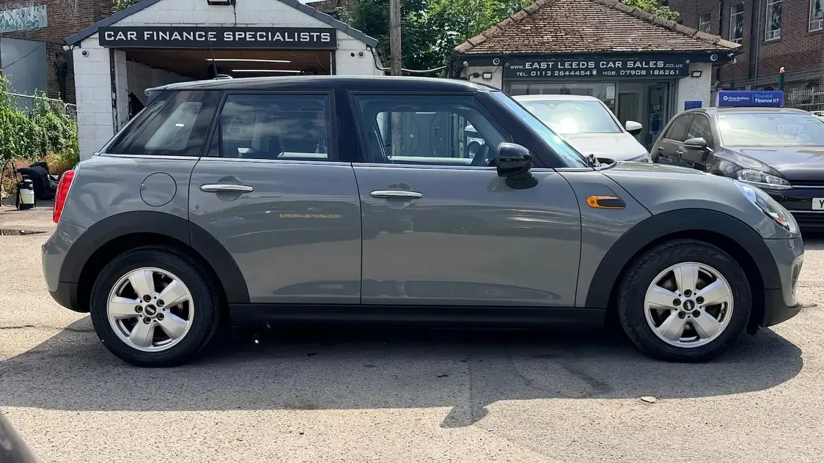 Used Mini Cooper Hatch 136 HP (100 kW) 2016 Grey Hatchback