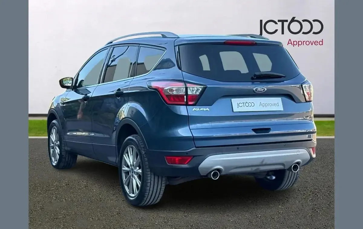 Used Ford Kuga Titanium 147 HP (108 kW) 2019 Blue SUV