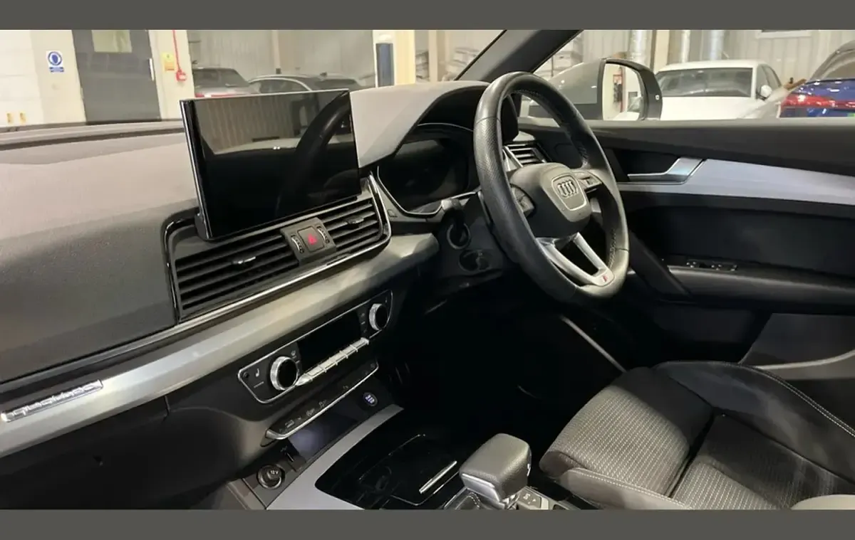 Used Audi Q5 S-Line 265 HP (194 kW) 2023 Grey SUV