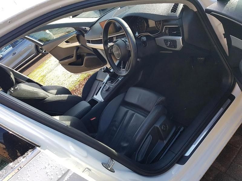 Used Audi A4 Sport 150 HP (110 kW) 2019 White Sedan