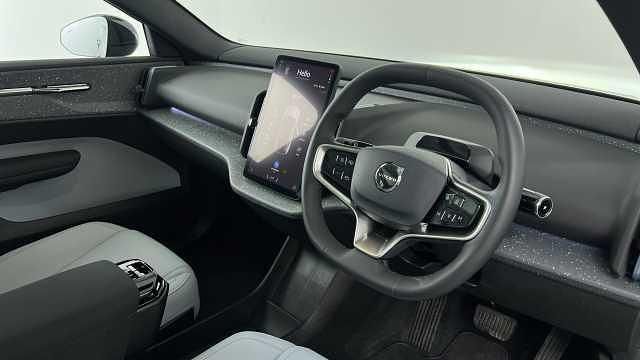 Używany Volvo EX30 Performance 310 kW (422 KM) 2025 Czarny SUV
