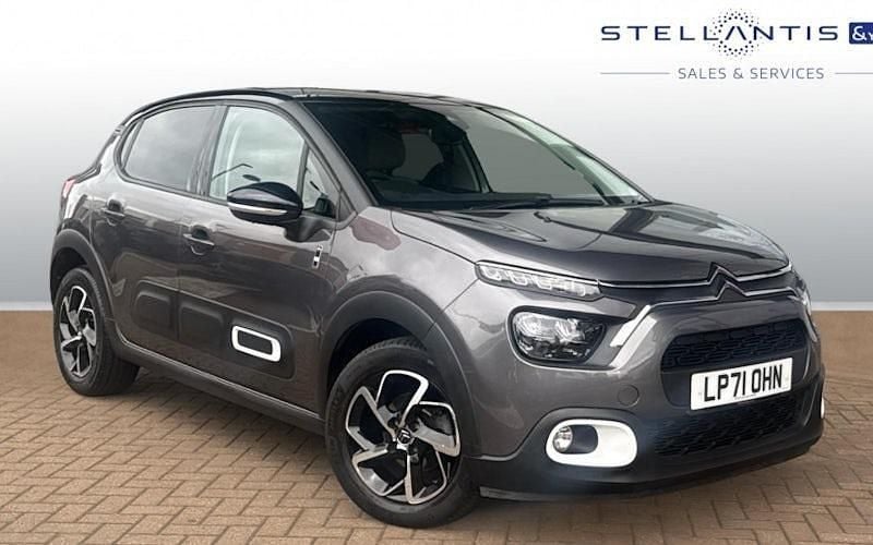 Used Citroën C3 PureTech 83 HP (61 kW) 2022 Red Hatchback