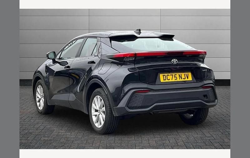 Second-hand Toyota C-HR 140 CP (102 kW) 2025 Negru SUV