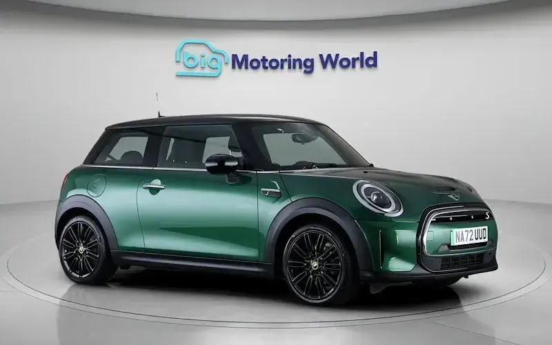 Used Mini Cooper Level 2 135 kW (184 HP) 2023 Hatchback