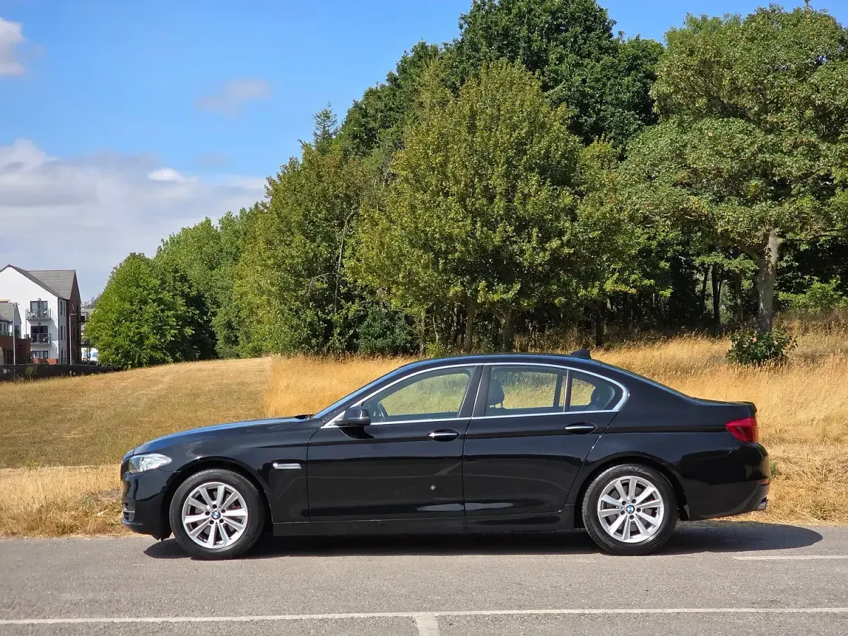 Used BMW 520 Luxury Line 190 HP (139 kW) 2015 Black Sedan