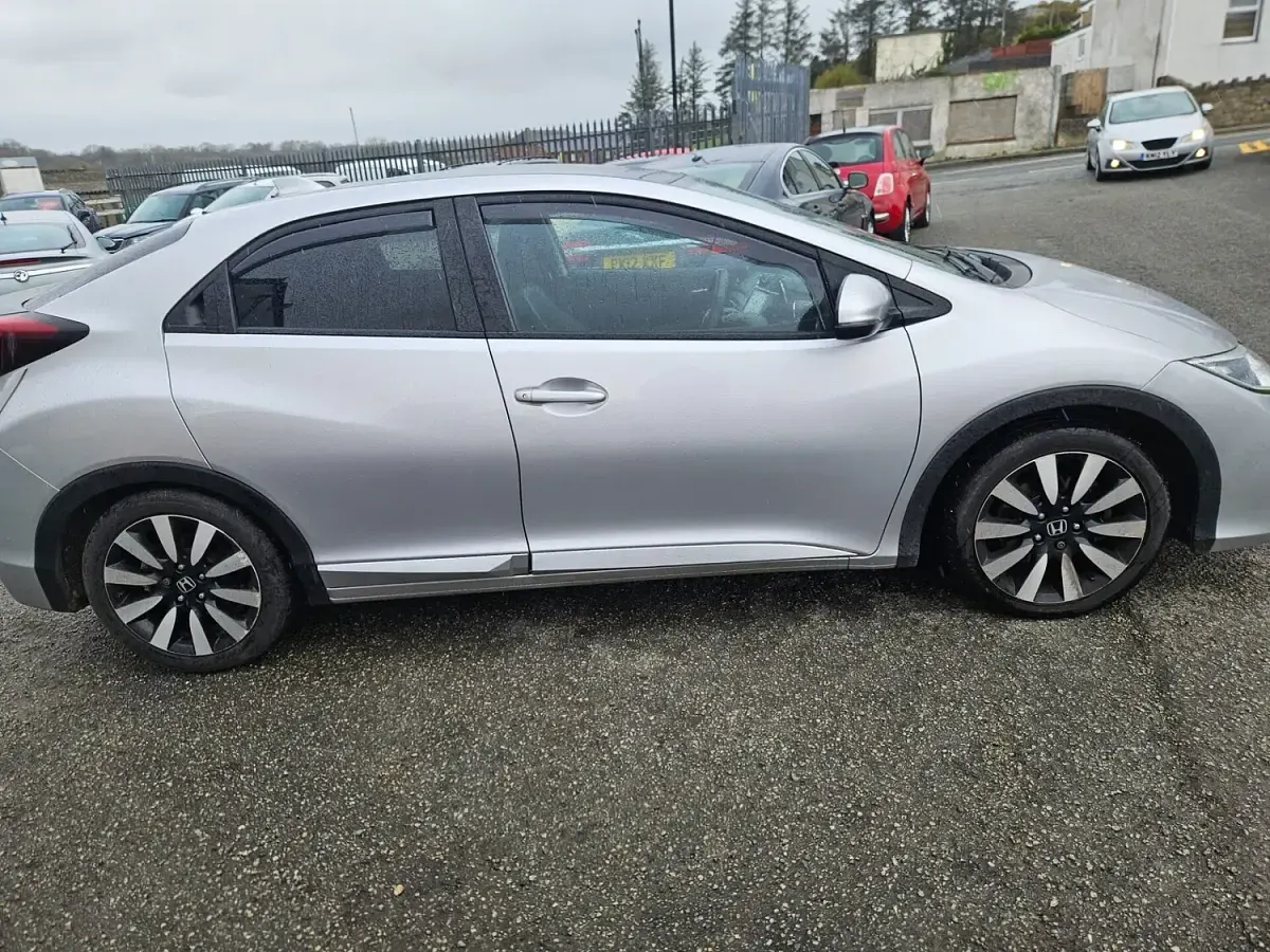 Used Honda Civic SR 120 HP (88 kW) 2016 Silver Hatchback