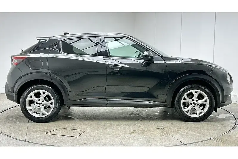 Used Nissan Juke N-Connecta 2020 Pearl black SUV