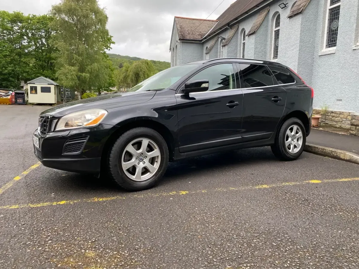 Used Volvo XC60 SE 215 HP (158 kW) 2013 Black SUV
