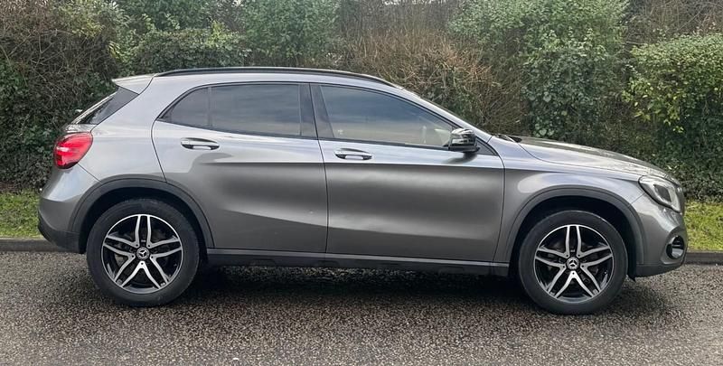 Used Mercedes GLA180 Urban 122 HP (89 kW) 2019 Grey SUV