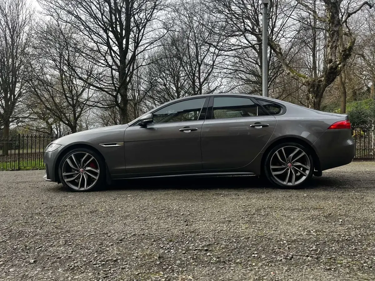Begagnad Jaguar XF S 300 HK (220 kW) 2016 Grå Sedan
