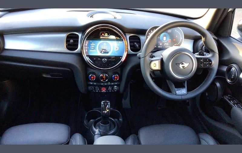 Used Mini Cooper S Exclusive 176 HP (129 kW) 2024 White Hatchback