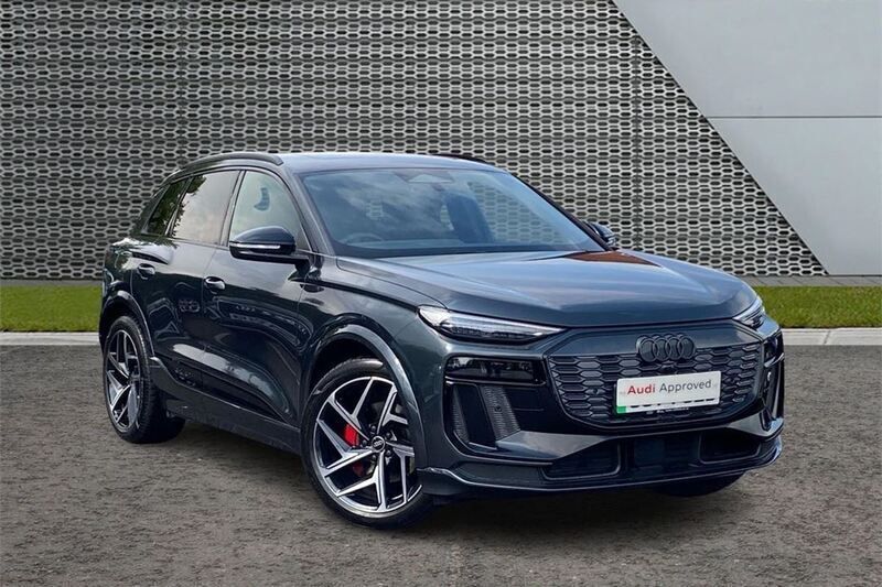 Grey Used 2024 Audi Q6 e-tron Advanced SUV | £63,995 (Fair price) - Image 1/4