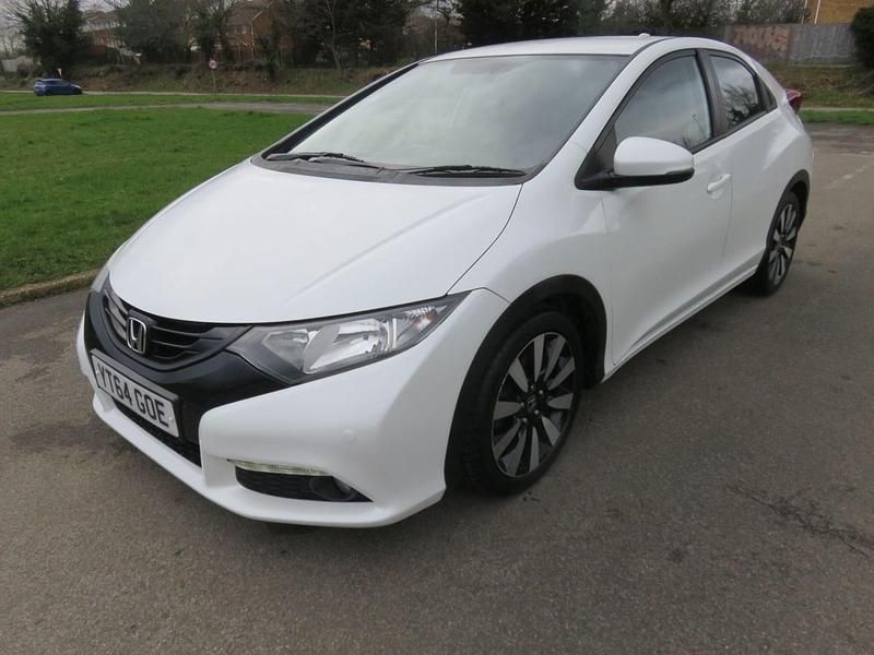 Used Honda Civic SE Plus 2014 White Hatchback
