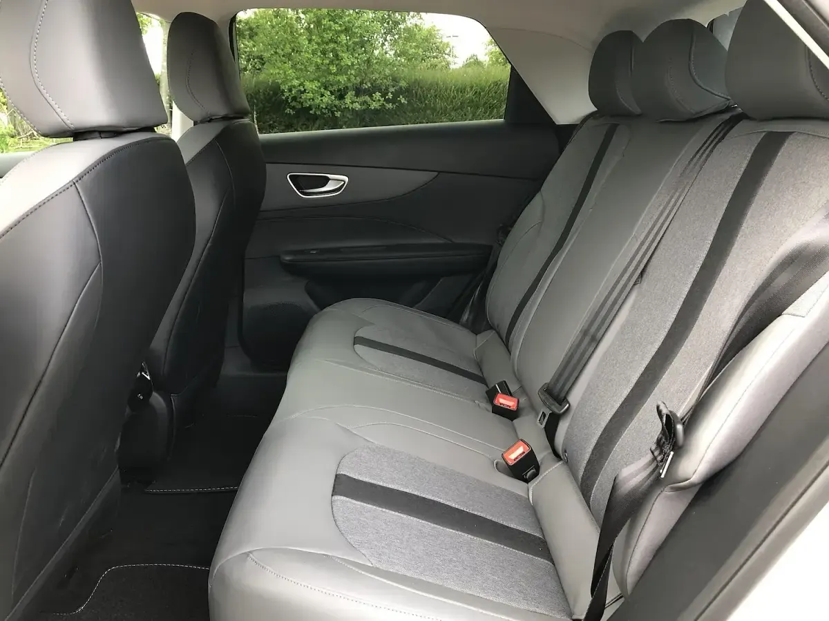 New MG MG4 EV 77 kW (105 HP) 2026 Silver Hatchback