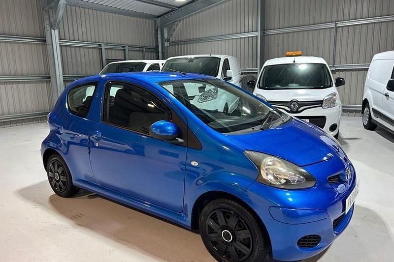 Blue Used 2010 Toyota Aygo Hatchback | £1,595 (Good price) - Image 1/1