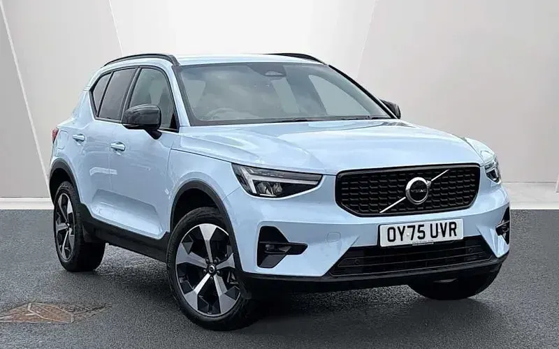 Usado Volvo XC40 Plus 197 HP (144 kW) 2025 SUV