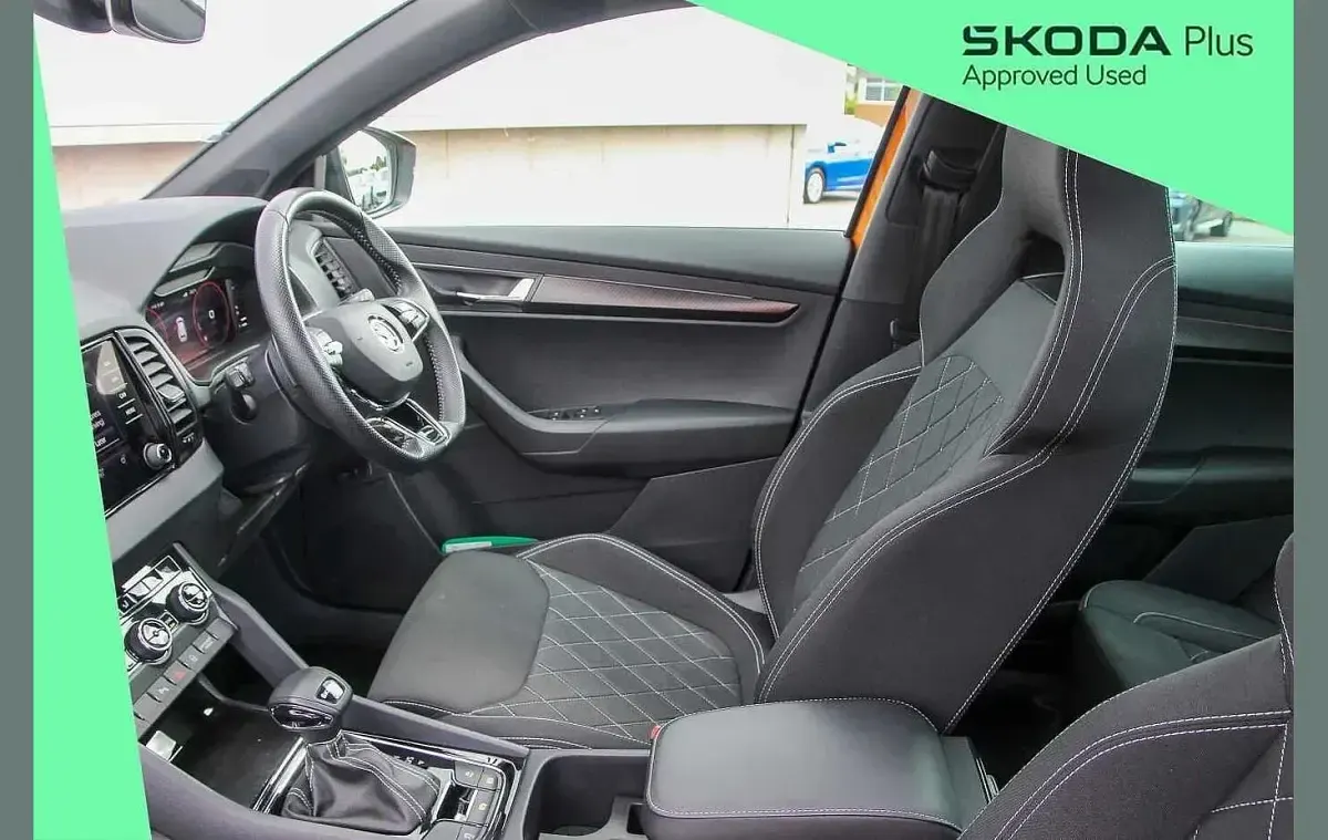 Used Skoda Karoq SportLine 150 HP (110 kW) 2023 Phoenix orange metallic SUV