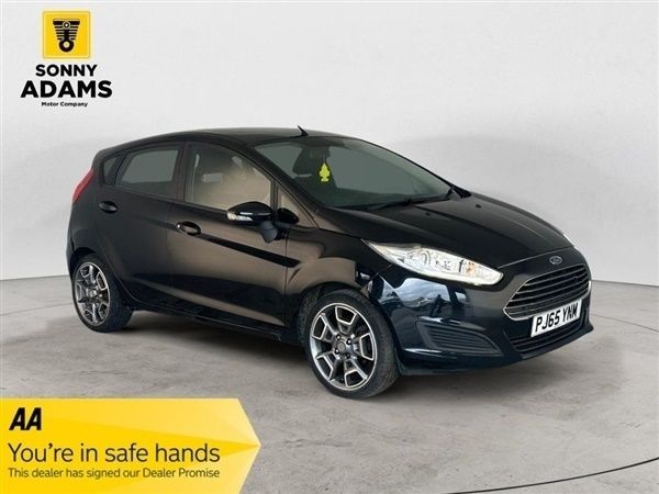 Black Used 2015 Ford Fiesta Style Hatchback | £3,590 (Fair price) - Image 1/1