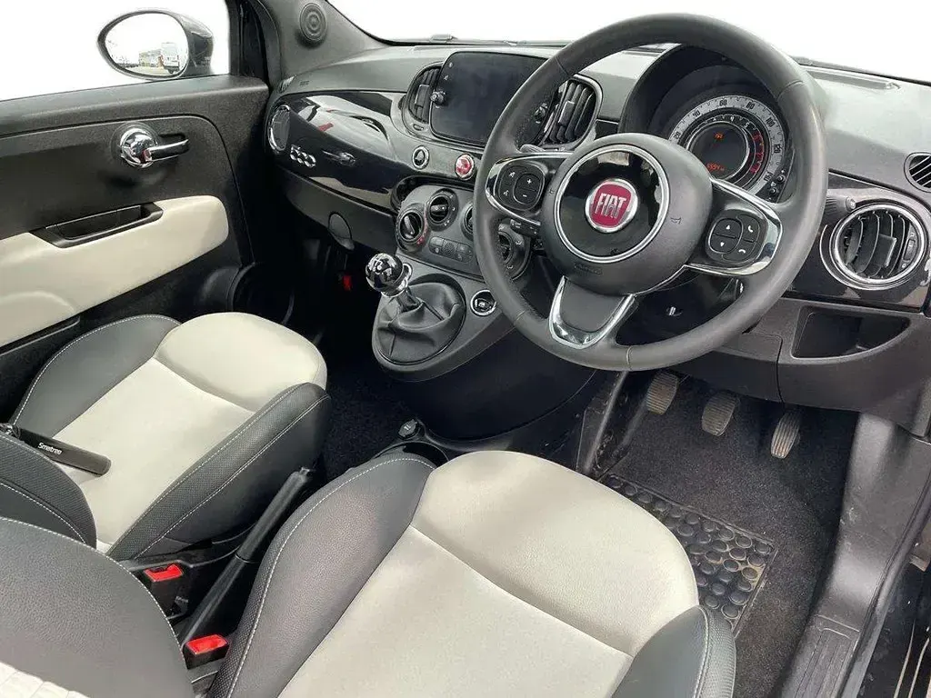 Gebraucht Fiat 500 Dolcevita 70 PS (51 kW) 2022 Schwarz Kleinwagen