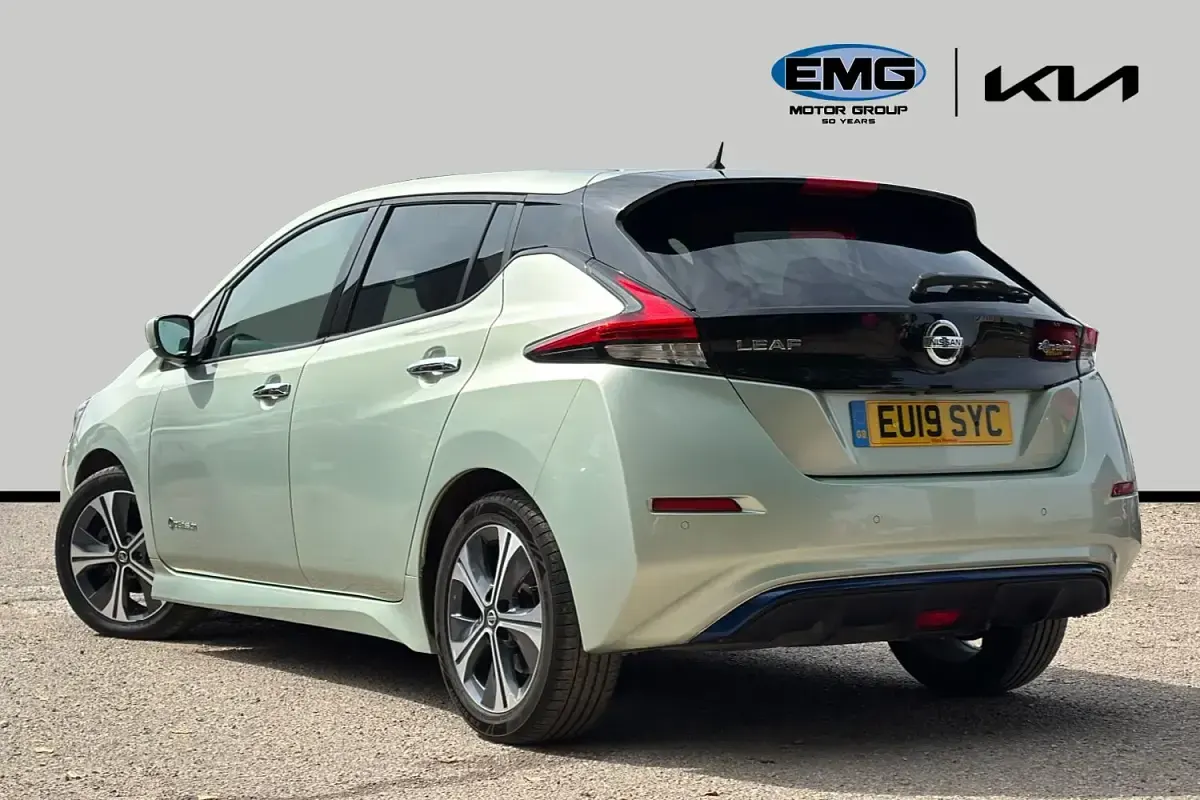 Used Nissan Leaf N-Connecta 110 kW (150 HP) 2019 Silver Hatchback
