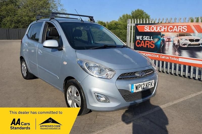 Used Hyundai i10 Active 85 HP (62 kW) 2012 Silver Hatchback