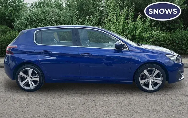 Used Peugeot 308 Allure 131 HP (96 kW) 2019 Blue Hatchback