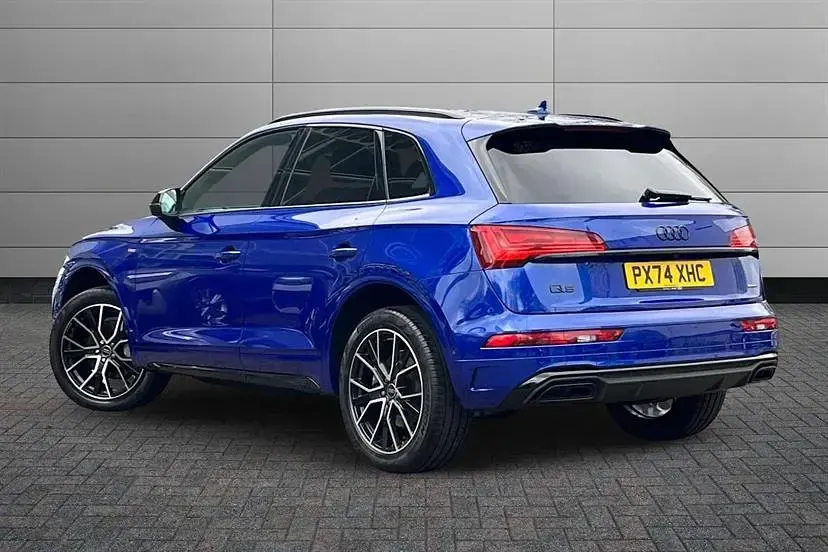 Used Audi Q5 Black Edition 204 HP (150 kW) 2024 Blue SUV