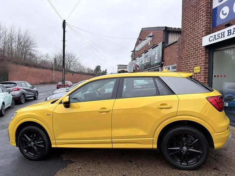 Begagnad Audi Q2 S-Line 150 HK (110 kW) 2018 Gul SUV