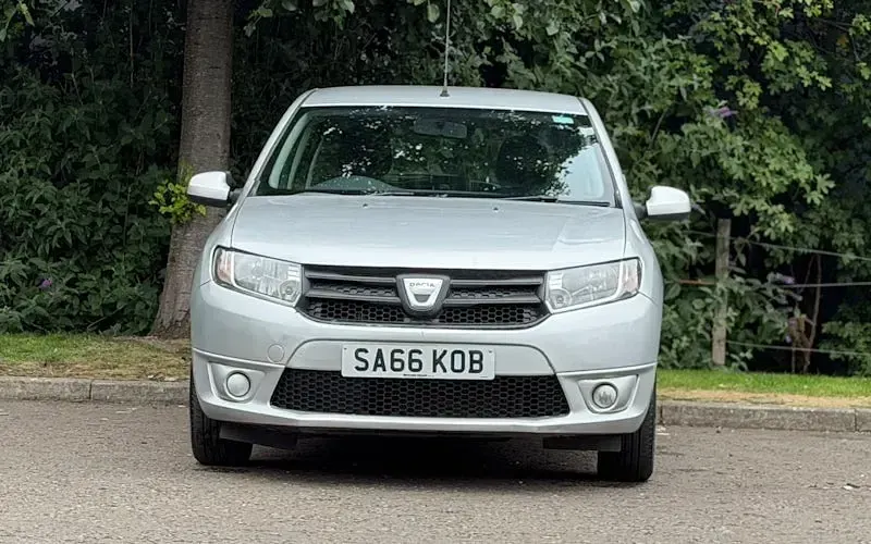 Used Dacia Sandero Lauréate 90 HP (66 kW) 2016 Silver Hatchback