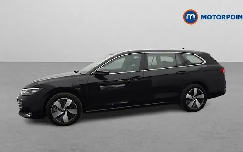 Usado VW Passat Life 204 HP (150 kW) 2025 Preto Carrinha