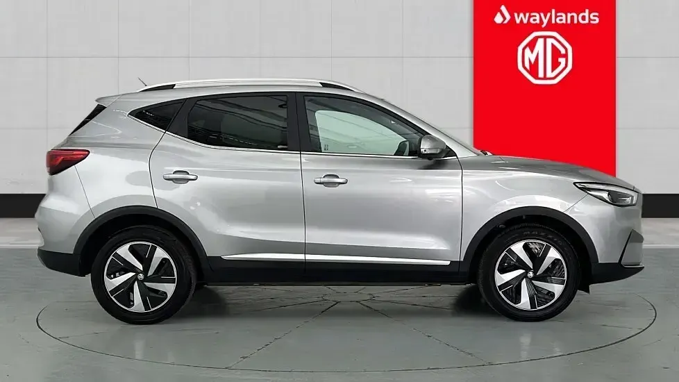 Used MG ZS Trophy Connect 114 kW (156 HP) 2024 Silver SUV