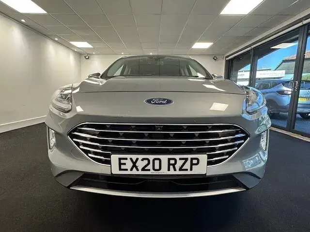 Used Ford Kuga Titanium 150 HP (110 kW) 2020 Silver SUV