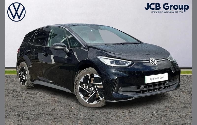 Black Used 2024 VW ID.3 Pro Hatchback | £23,490 (Expensive) - Image 1/3