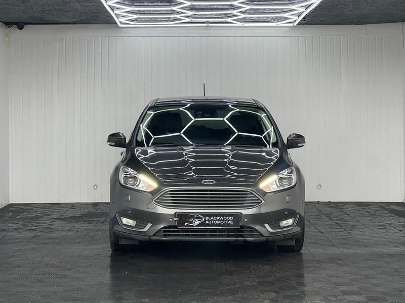 Used Ford Focus Titanium X 120 HP (88 kW) 2017 Grey Hatchback