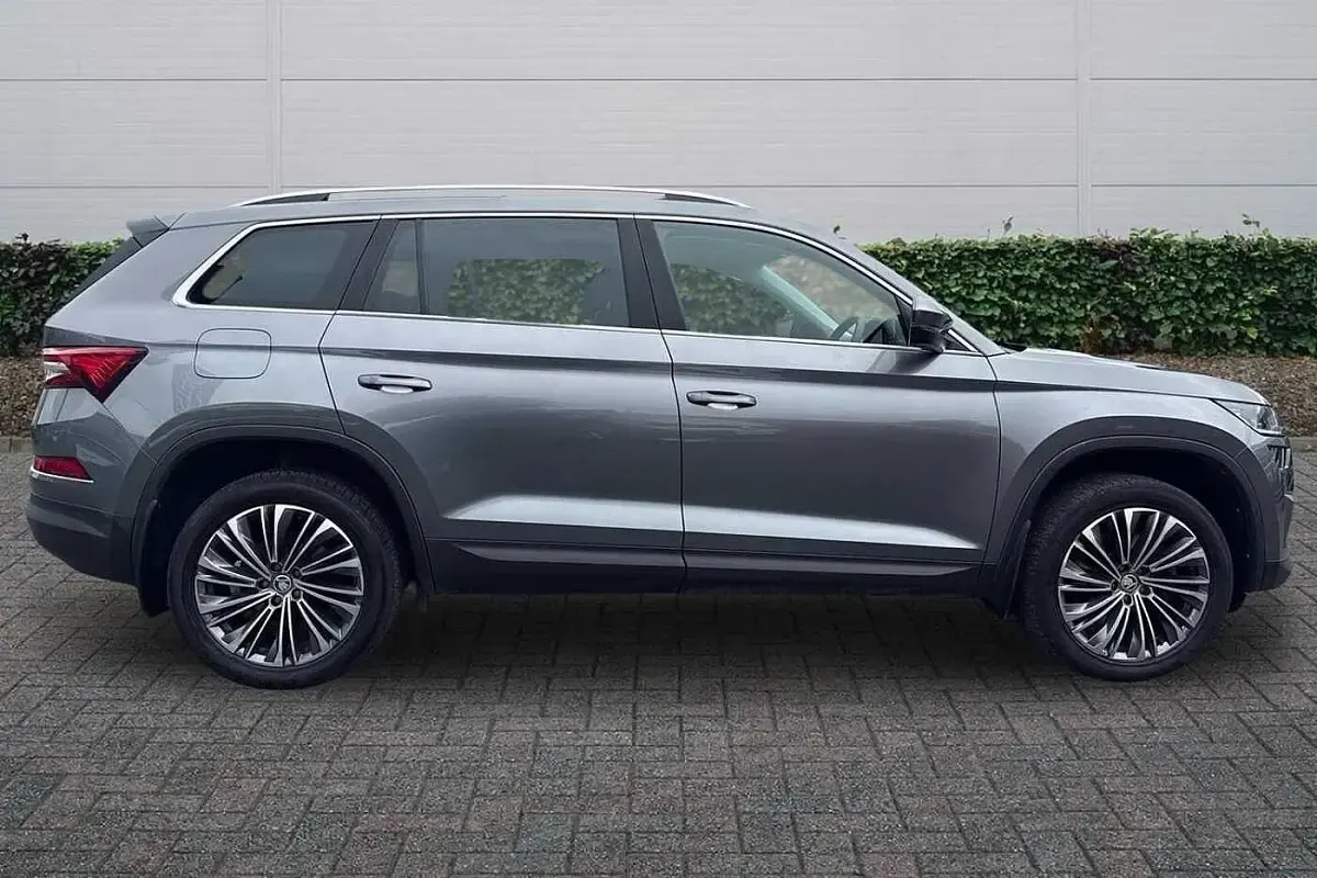 Used Skoda Kodiaq SE L Executive 150 HP (110 kW) 2023 Graphite grey metallic SUV