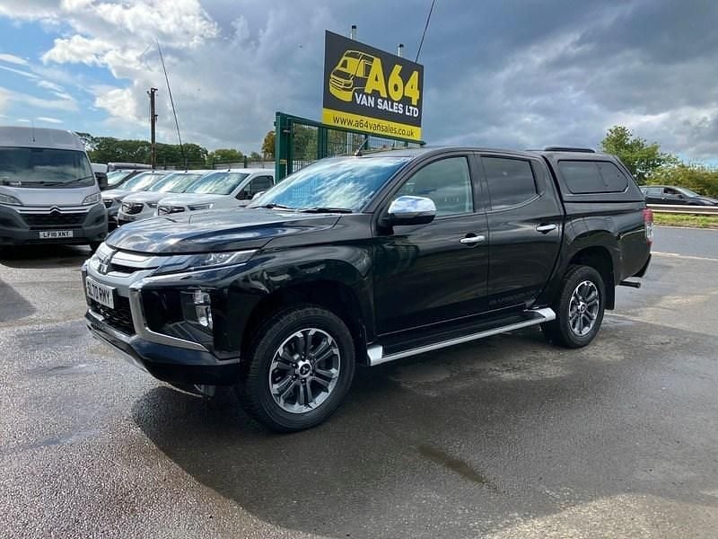 Used Mitsubishi L200 150 HP (110 kW) 2020 Black Pickup