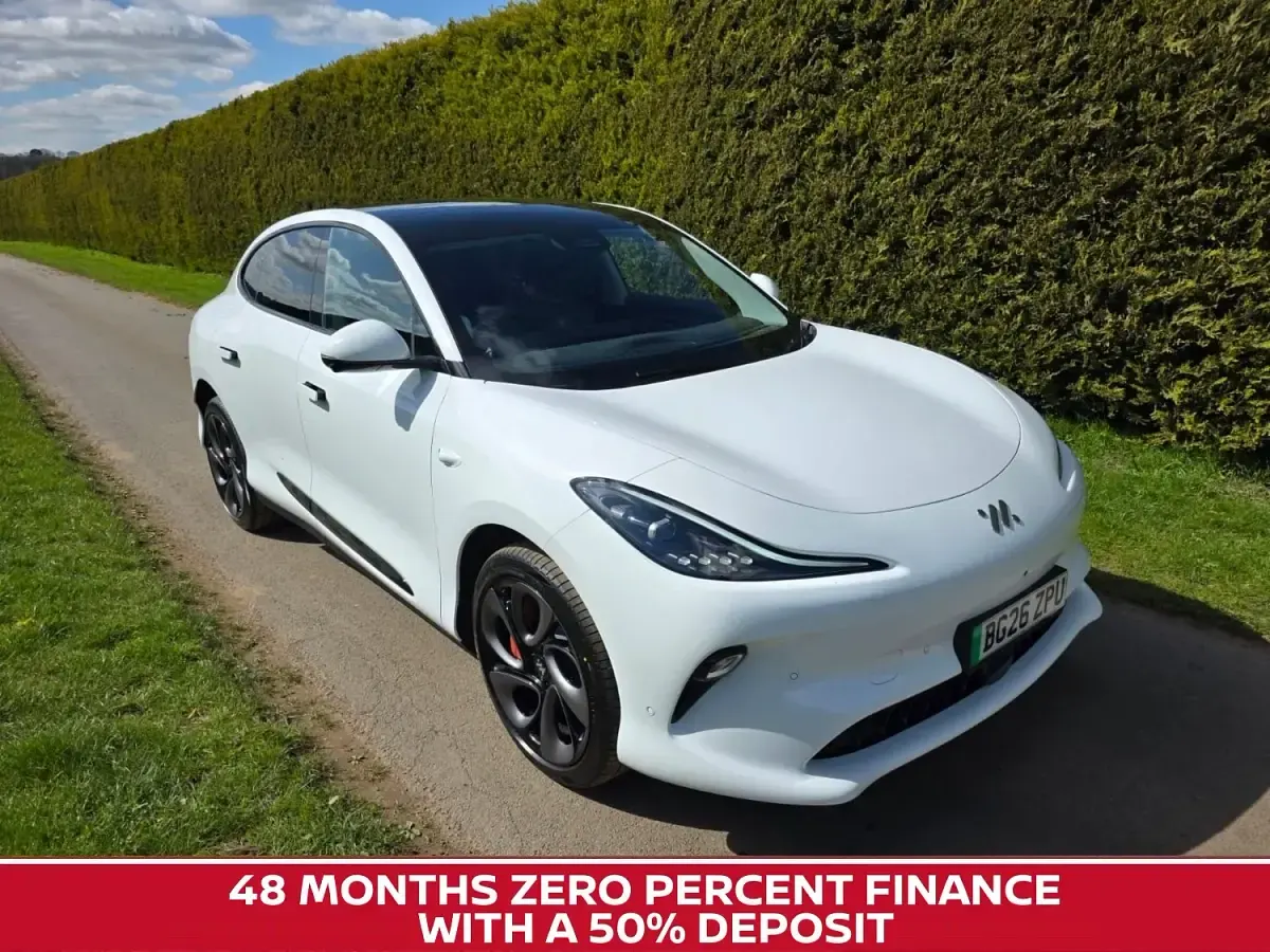 New MG IM6 Performance 553 kW (752 HP) 2026 White SUV