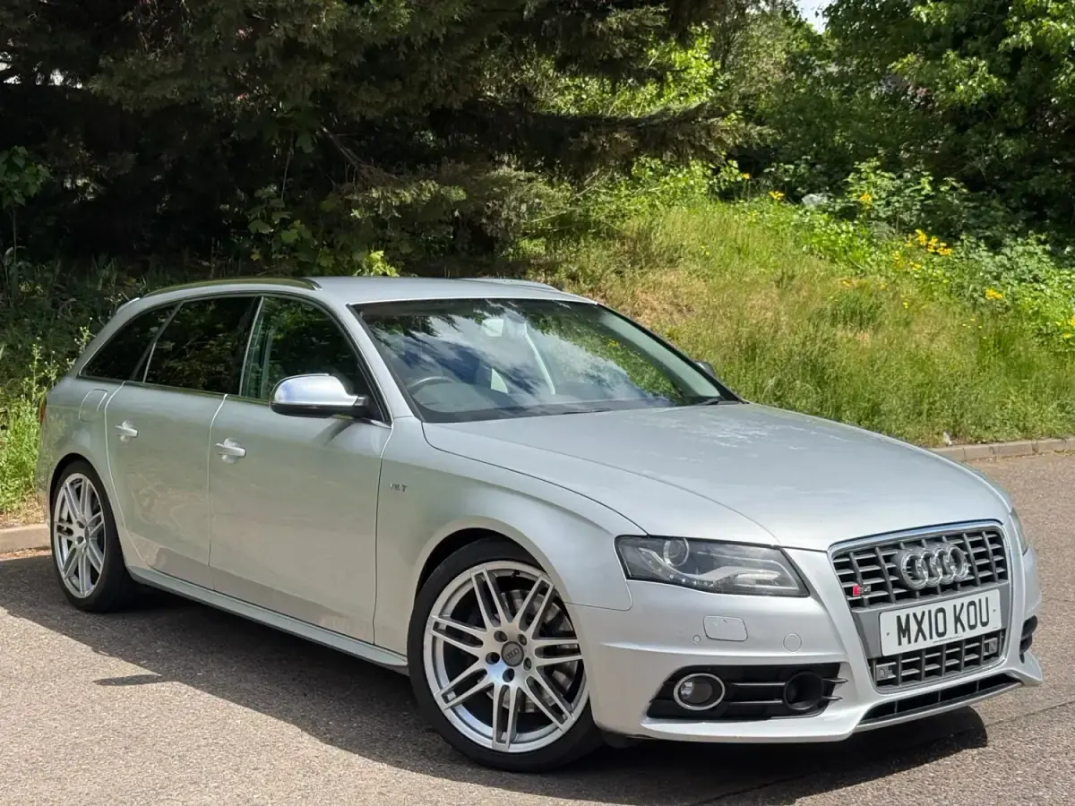 Używany Audi S4 333 KM (244 kW) 2010 Srebrny Kombi