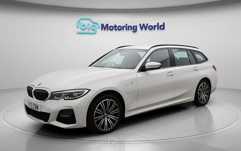 Used BMW 330e M Sport 292 HP (214 kW) 2021 White Estate