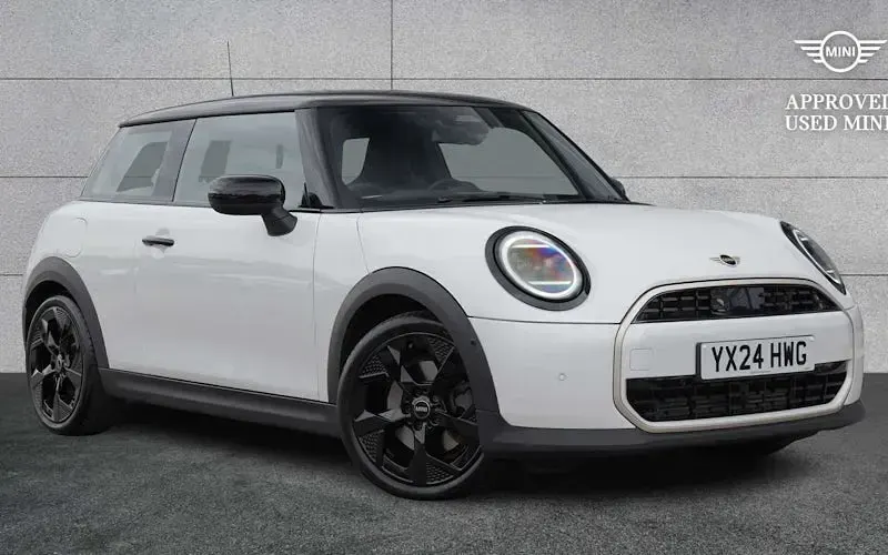 Used Mini Cooper Hatch 156 HP (114 kW) 2024 Hatchback
