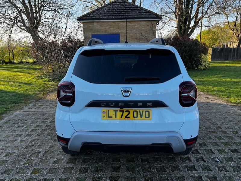 Used Dacia Duster Prestige 91 HP (66 kW) 2022 White SUV